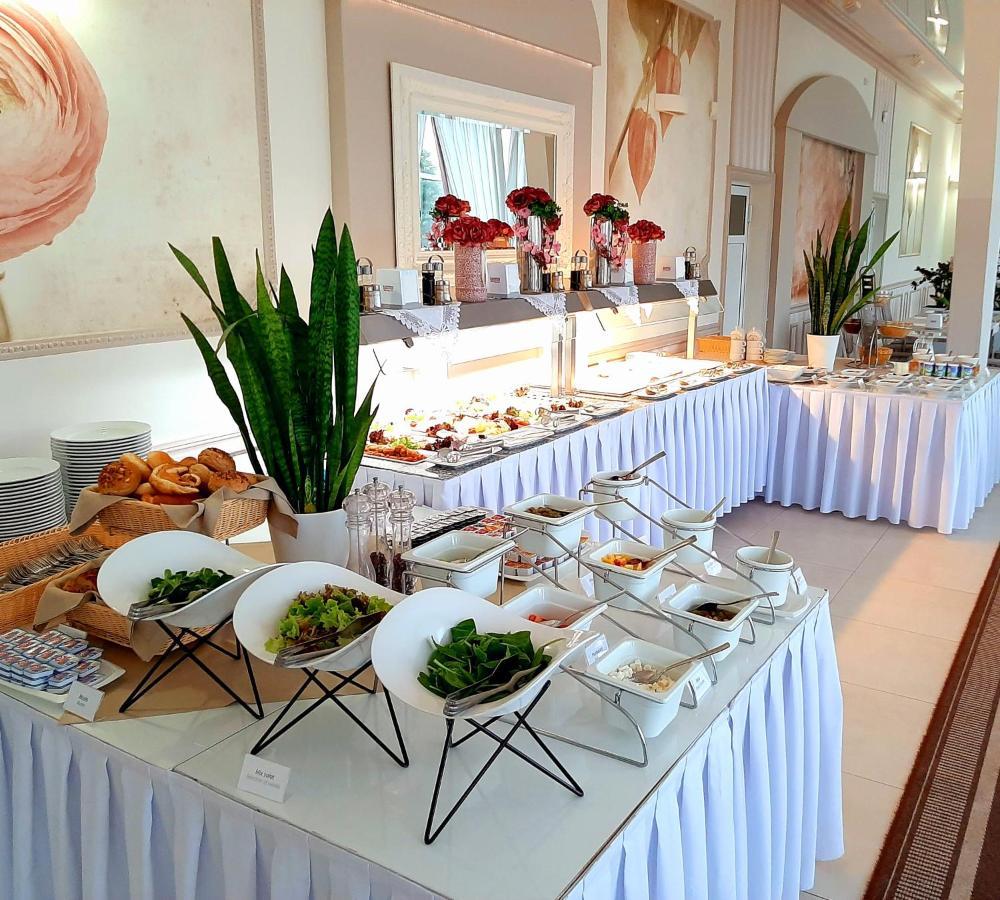Hotel Sulkowski Conference Resort Boguszyn  Bagian luar foto